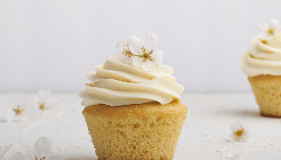 Moist Vanilla Cupcakes